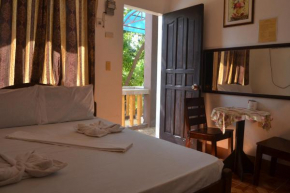 Nanette's Tourist Inn